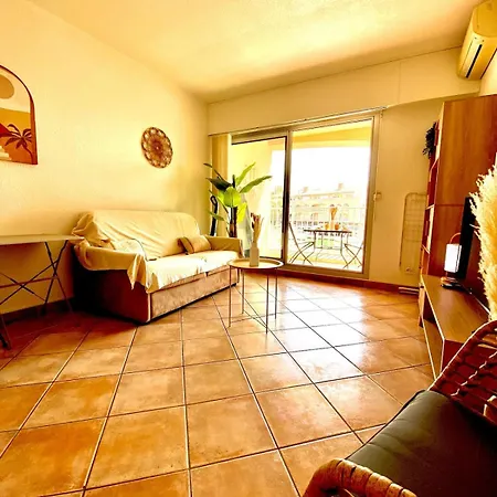 Azur Avec Vue Sur L'ile De Port Cros 히에레