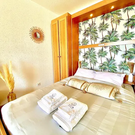 Azur Avec Vue Sur L'ile De Port Cros * 히에레