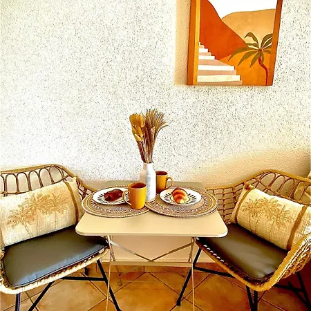 Azur Avec Vue Sur L'ile De Port Cros * 히에레