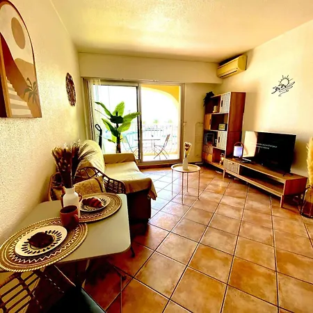 Azur Avec Vue Sur L'ile De Port Cros 아파트 *